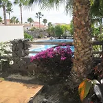 Apartamento Adelfas 2 *