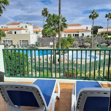 Apartment Adelfas 2
