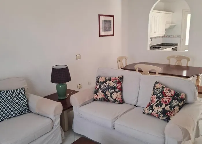 Adelfas 2 Apartment *