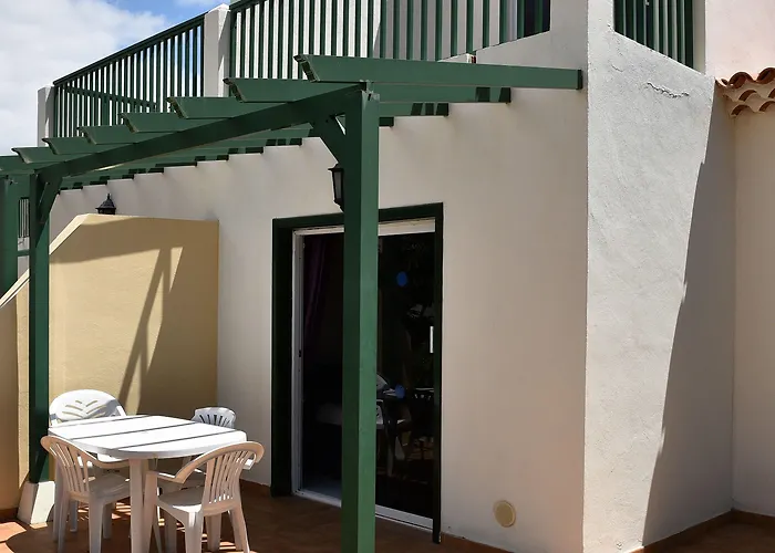 Apartment Adelfas 2 *