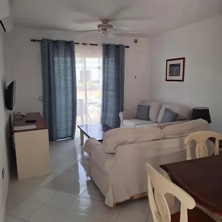 Adelfas 2 Apartamento